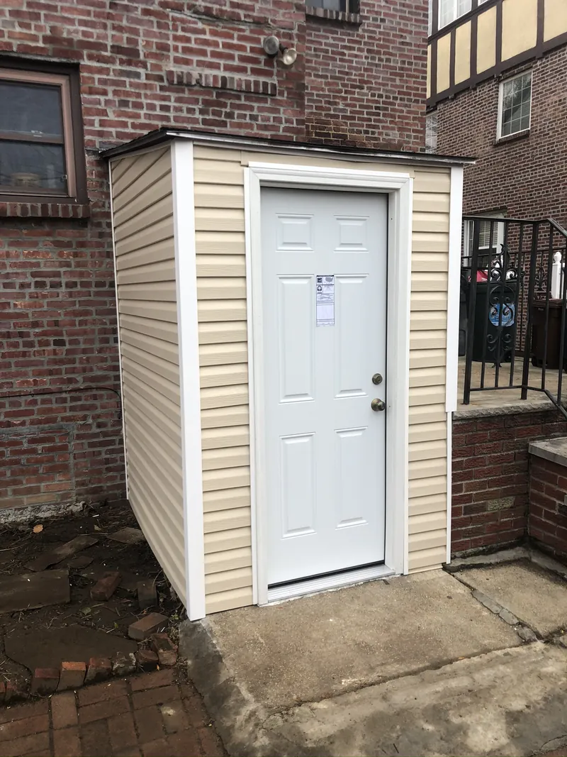 Exterior utility enclosure