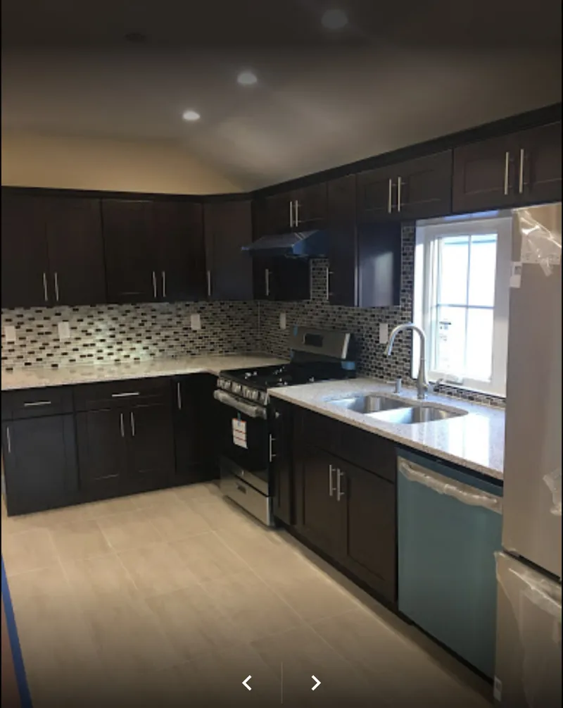 Kitchen cabinets and backsplash