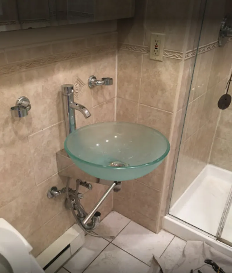 Wall-mounted basin