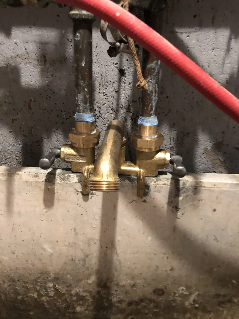 Pipe and valve detail