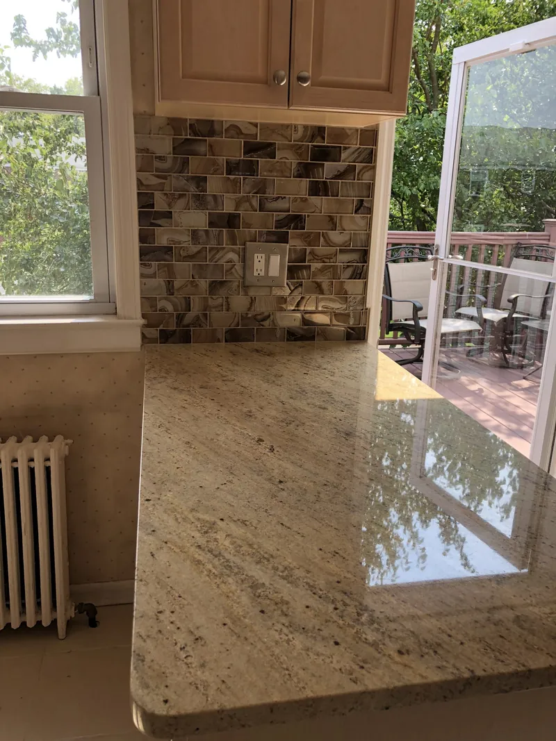 Kitchen backsplash